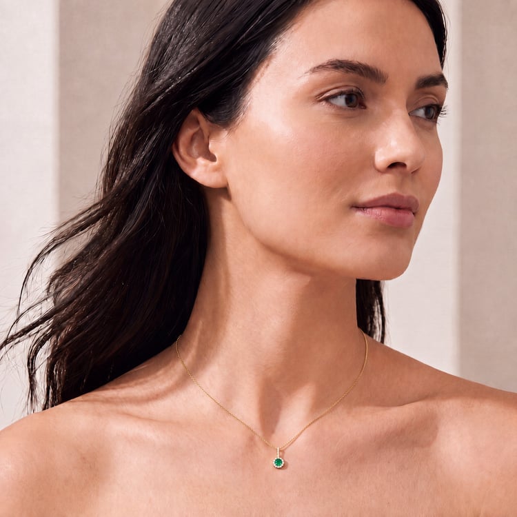 Elegantní přívěsek se smaragdem a lab-grown diamanty Harvey 171130