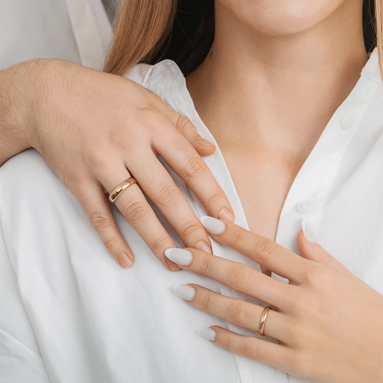 Půlkulaté snubní prsteny ze zlata v barvě hazelnut Ebie 163736