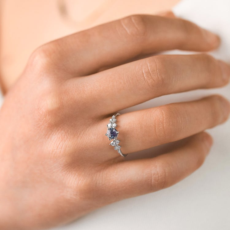 Zásnubní prsten s lab-grown alexandritem a lab-grown diamanty Olha 156318