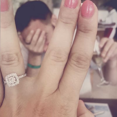 Diamantový zásnubní prsten ze zlata