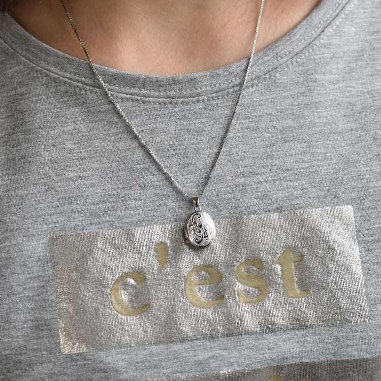 Medailon ze stříbra s gravírem 39600