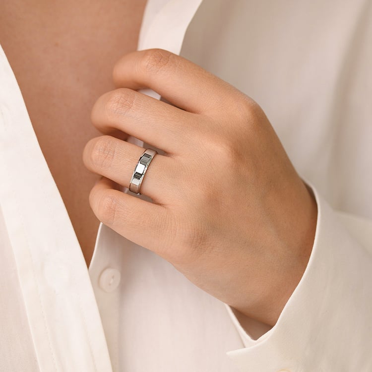 Zlaté minimalistické snubní prsteny se zkosenými hranami Varden 156809