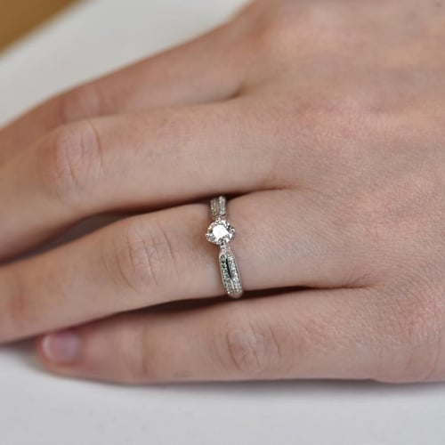 Zásnubní prsten s diamanty Katynie