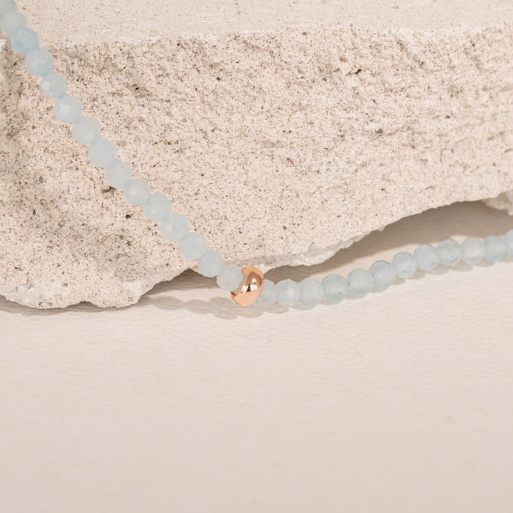 Stříbrný náhrdelník s akvamarínovými korálky Alix 104471