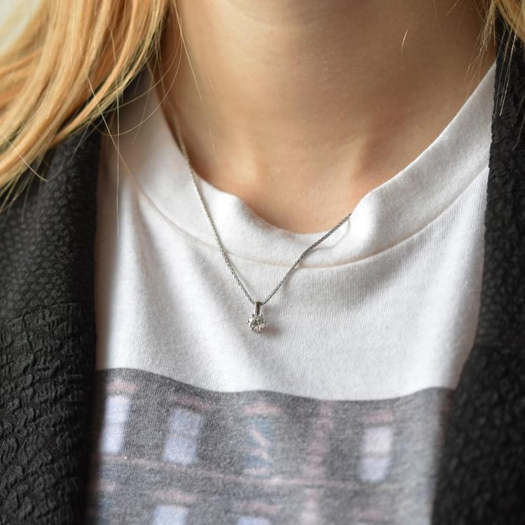 Platinový náhrdelník 15064