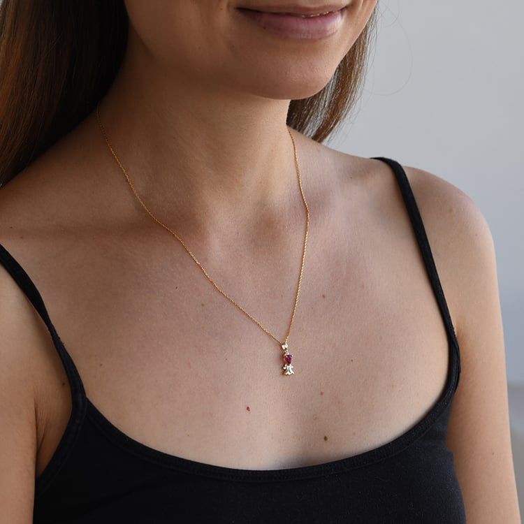 Zlatý rubínový náhrdelník ve znamení Panny s diamanty 67129