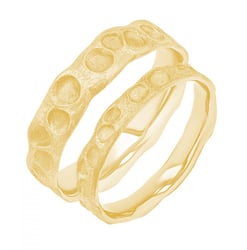 Snubní prsteny s atypickým povrchem ze zlata Iris