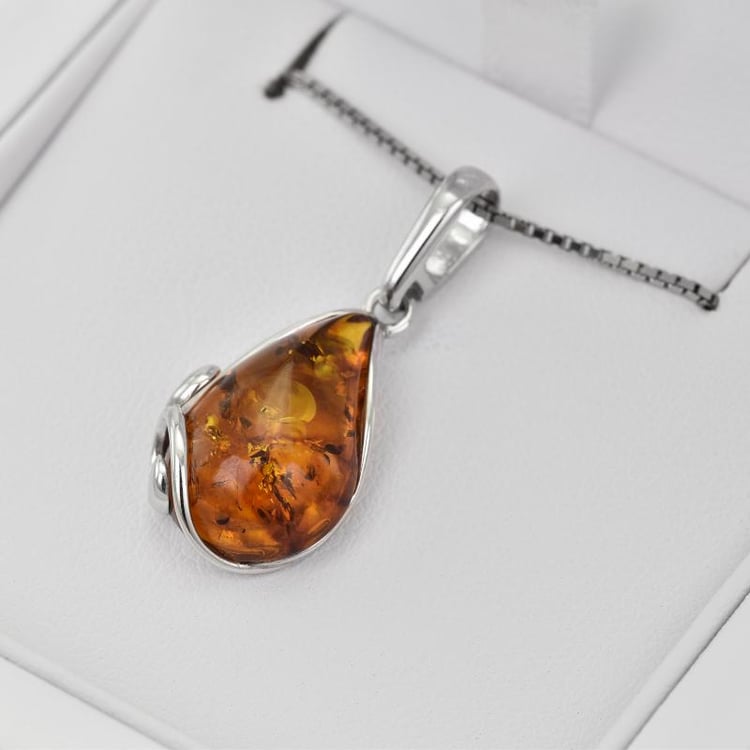 Jantar v náhrdelníku 22492