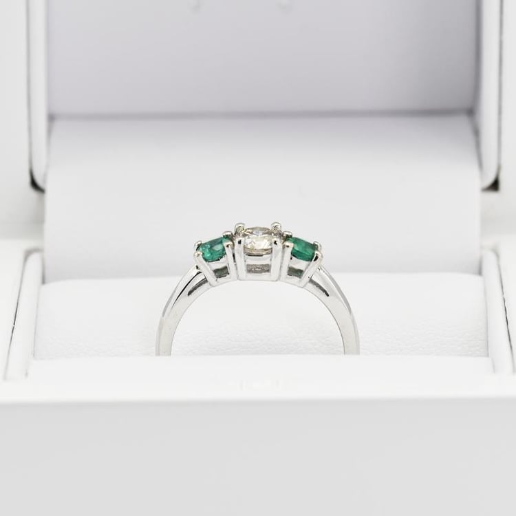 Originální zásnubní prsten 23975