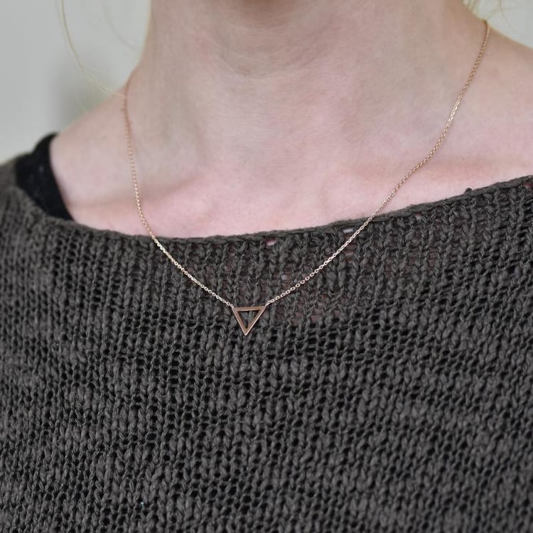 Náhrdelník triangl 25848