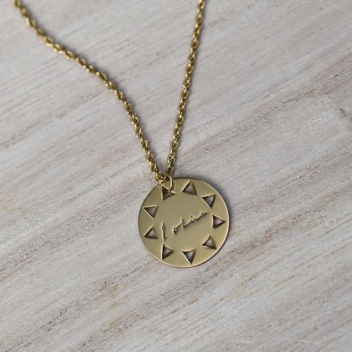 Stříbrný pozlacený přívěsek z kolekce #ZaNormalniHolky s gravírem I shine