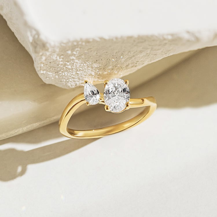 Vlnitý zásnubní prsten 154893