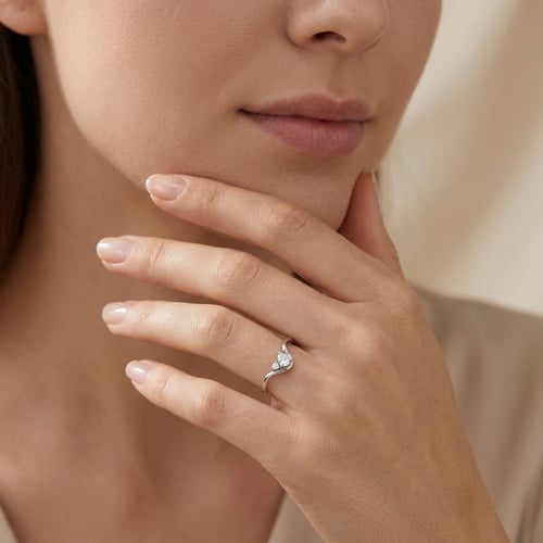 Vlnitý zásnubní prsten s 0.67ct IGI certifikovaným lab-grown diamantem Mirjana