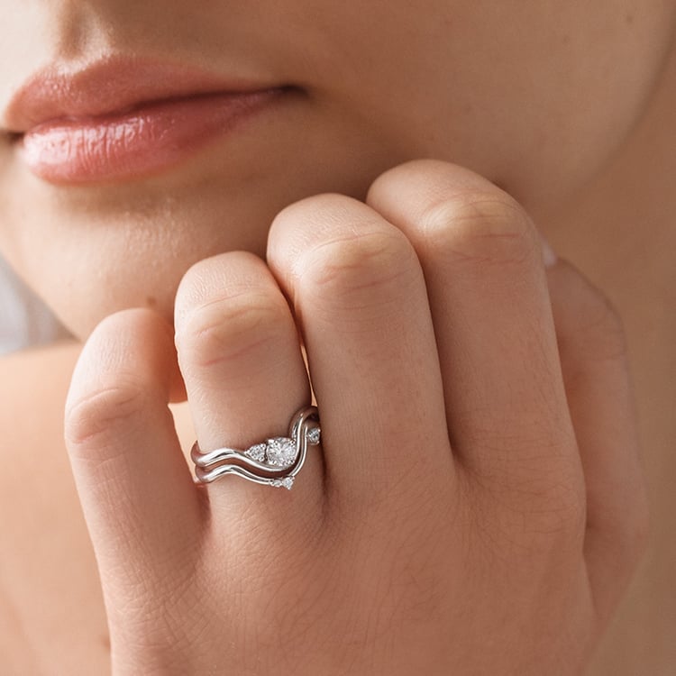 Elegantní zásnubní set atypických prstýnků s lab-grown diamanty 156015