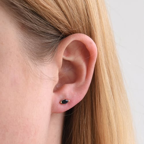 Minimalistické stříbrné náušnice s černými spinely Andine