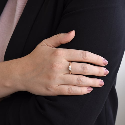 Elegantní diamantový prsten Neelam