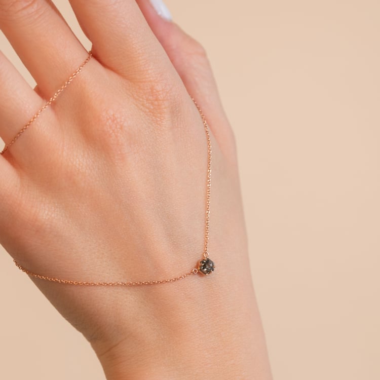 Náhrdelník se salt and pepper diamantem Mejia 104790