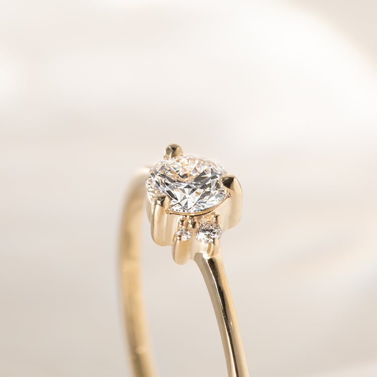 Zlatý cluster prsten s 0.31ct IGI certifikovaným diamantem Marine 140636