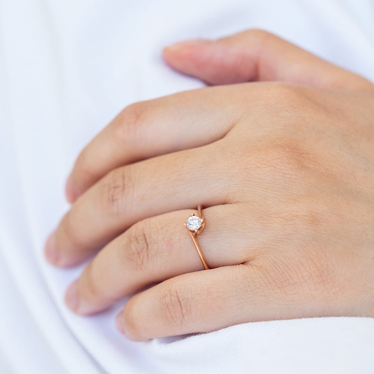 Zásnubní prsten s diamantem Nami 125212