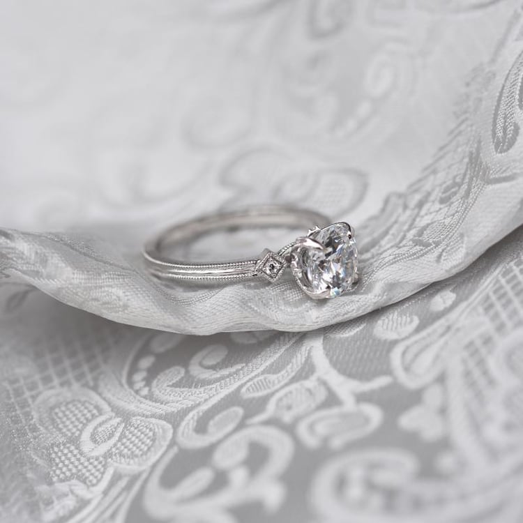 Zásnubní prsten s diamanty ze zlata 48162