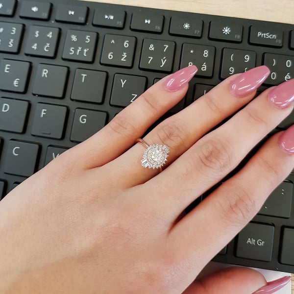 Prsten s diamanty
