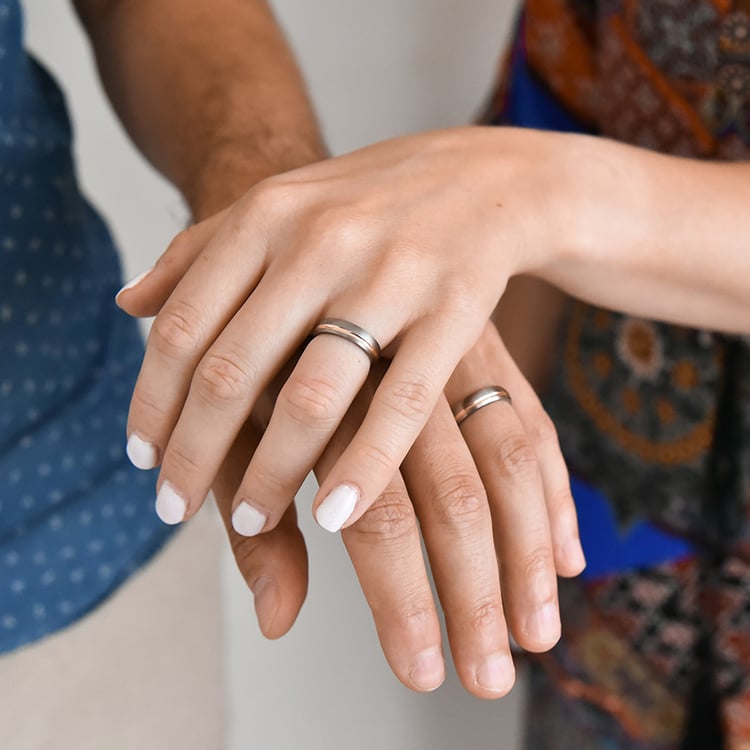 Snubní prsteny z titanu a zlata Gould 107539