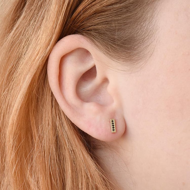 Minimalistické náušnice s černými diamanty ze zlata 92667