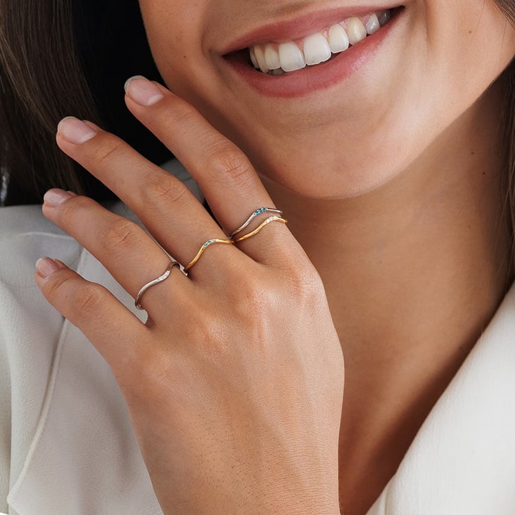 Stříbrný vykrojený prsten se třemi diamanty Cason 157754