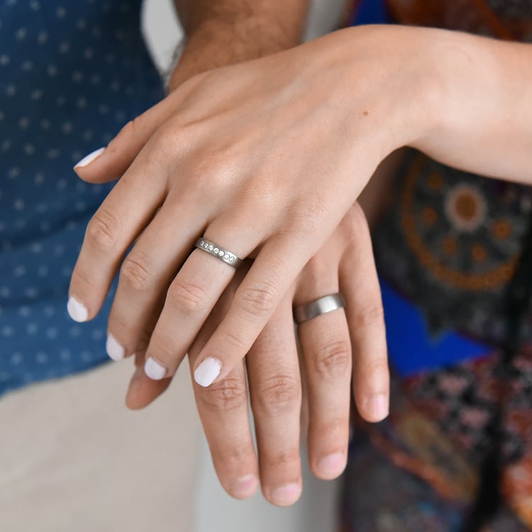 Titanové snubní prsteny s diamanty Dunn 107542