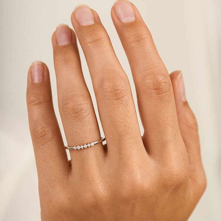 Minimalistický prsten ze zlata s lab-grown diamanty Casper 162804