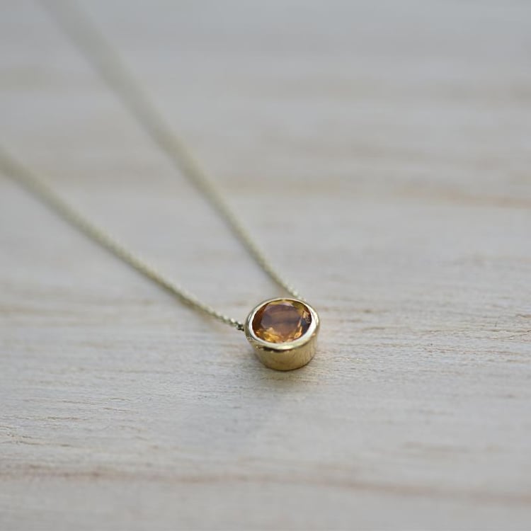 Zlatý náhrdelník s citínem Aldora 7418