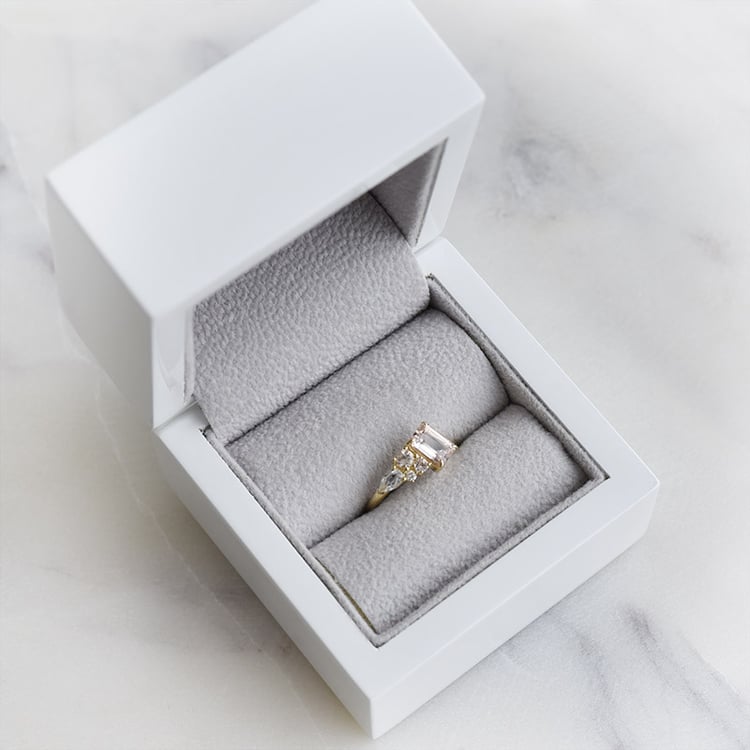 Prsten s morganity, diamantem a safírem 88528