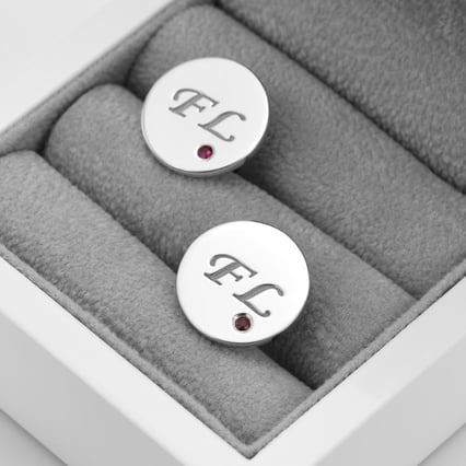 Manžetové knoflíčky ze stříbra s gravírem a rubíny Fanny