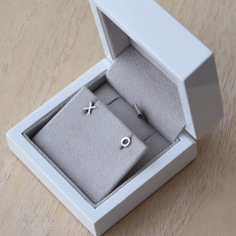 Stříbrné náušnice XO 67199