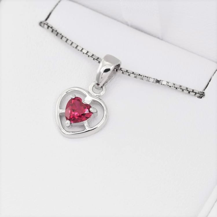 Rubínový přívěsek 106401