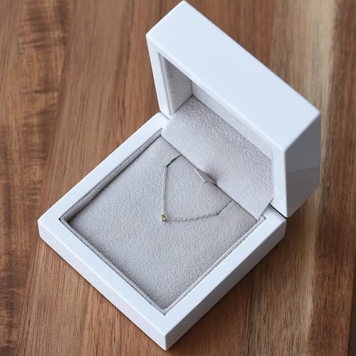 Minimalistický náhrdelník se žlutým diamantem Glosie