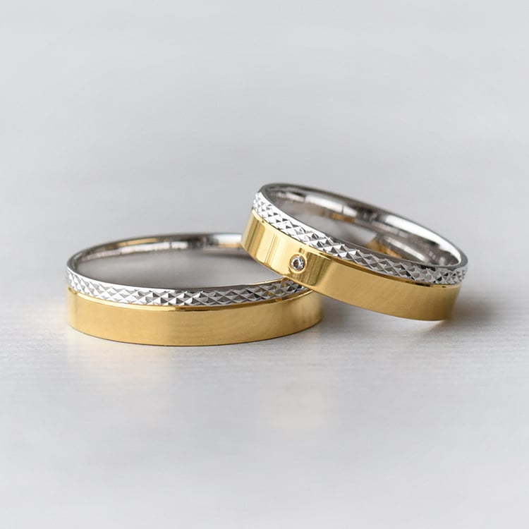 Dvoubarevné zdobené zlaté snubní prsteny s diamantem 72372