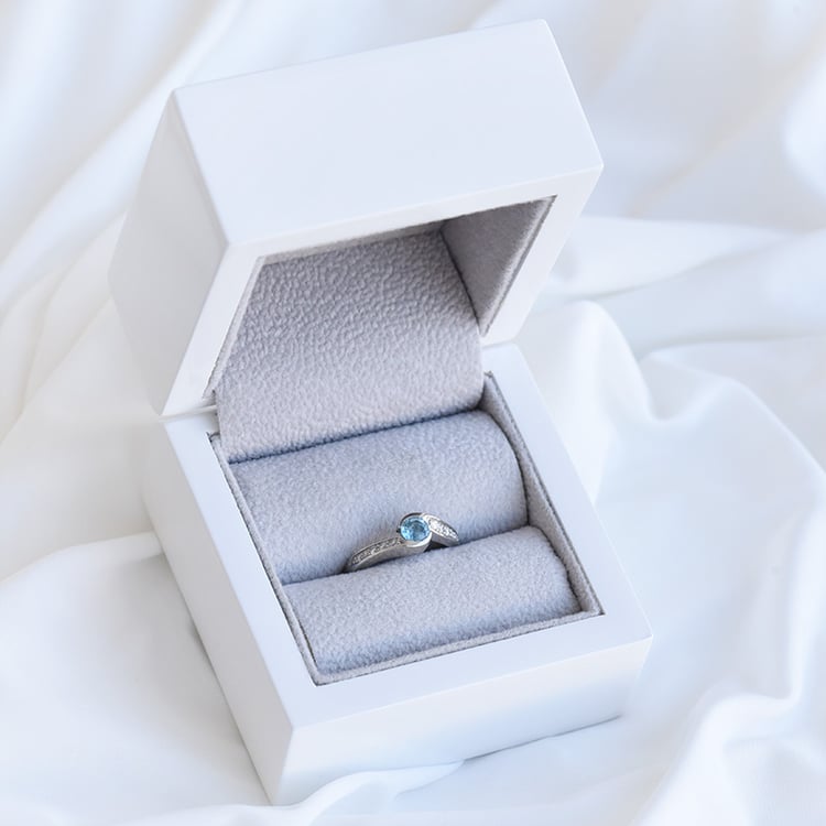 Prsten se švýcarským topazem 88623