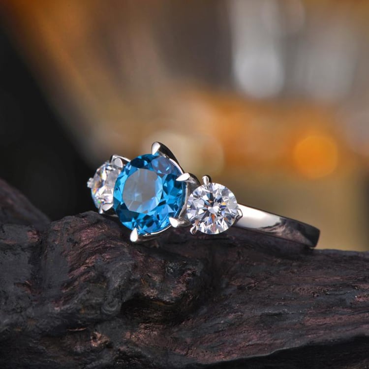 Topazový zásnubní prsten 10004