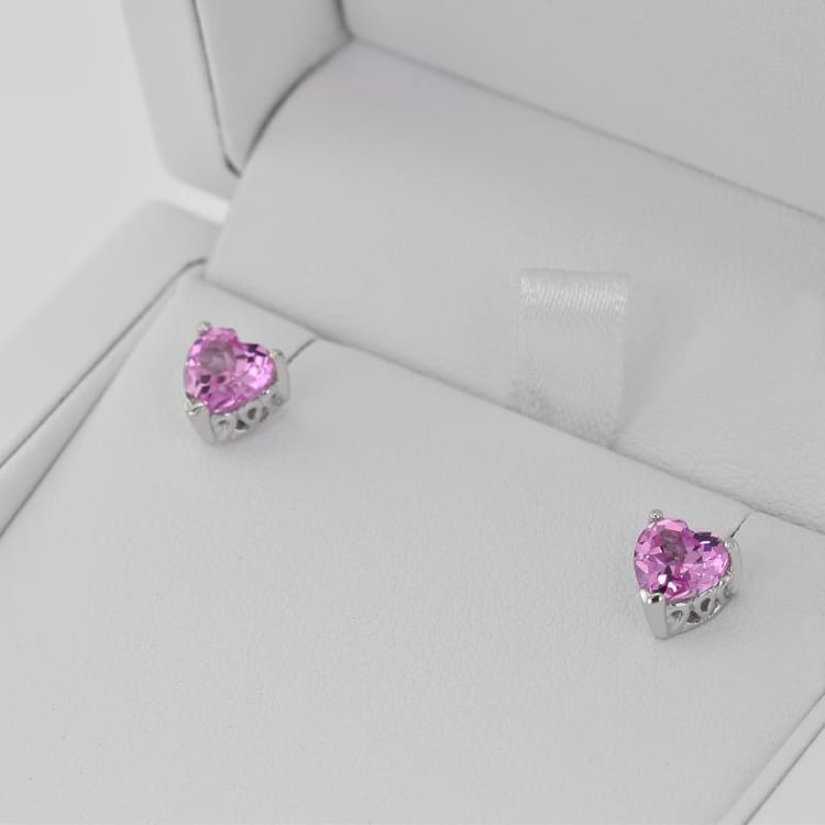 Srdíčkové náušnice ze stříbra 8145