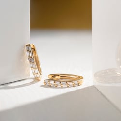 Kruhové náušnice s baguette diamanty Hamish