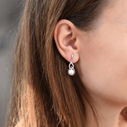 Elegantní perlové náušnice ze stříbra Masine