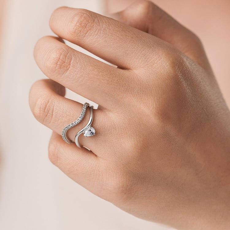 Romantický zásnubní set atypických prstýnků s diamanty 156531