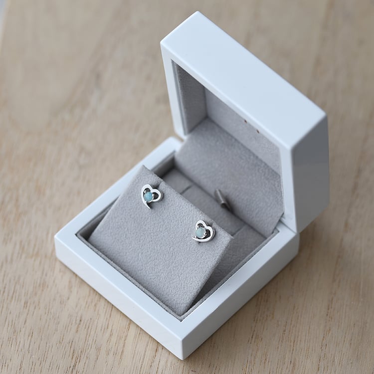 Stříbrné náušnice ve tvaru srdce 59113