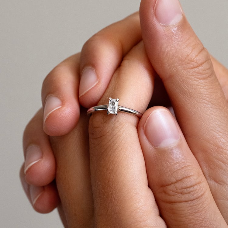 Zásnubní prsten s emerald diamantem Bukka 144572