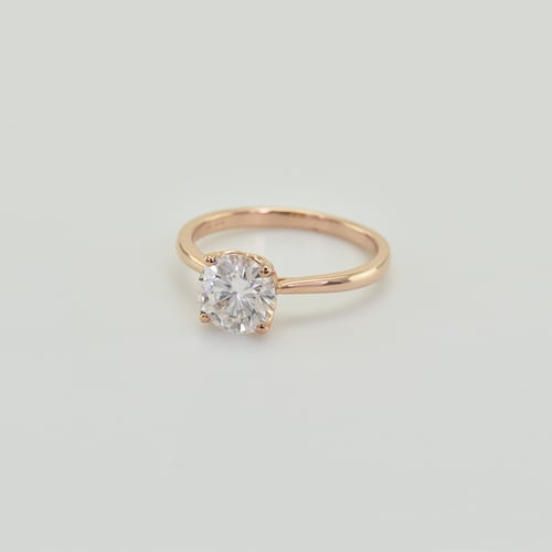 Zásnubní prsten s moissanitem a diamantem Hleene