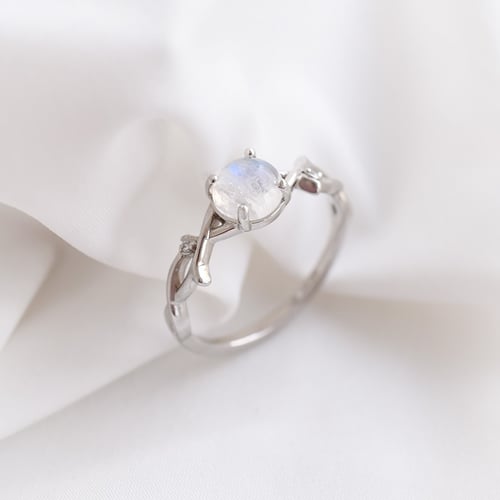 Romantický prsten s měsíčním kamenem a diamanty Makena