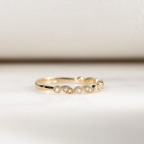 Zlatý vintage prsten s diamanty a zlatý komfortní snubní prsten Sango