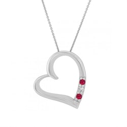 Stříbrný přívěsek srdce s rubíny a diamantem Tanish