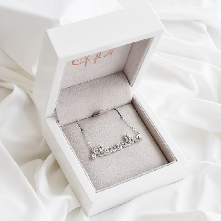 Zlatý diamantový náhrdelník se jménem 97598